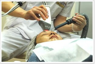 レーザー照射の様子