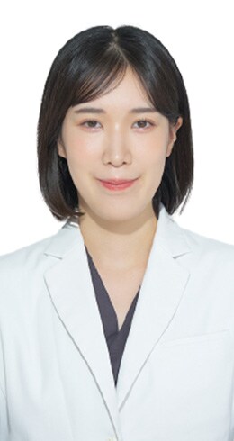 小出医師写真01