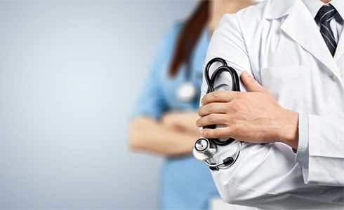 専門医による安心の治療