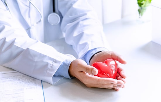 ニキビやニキビ跡はセルフケアでは限界がある