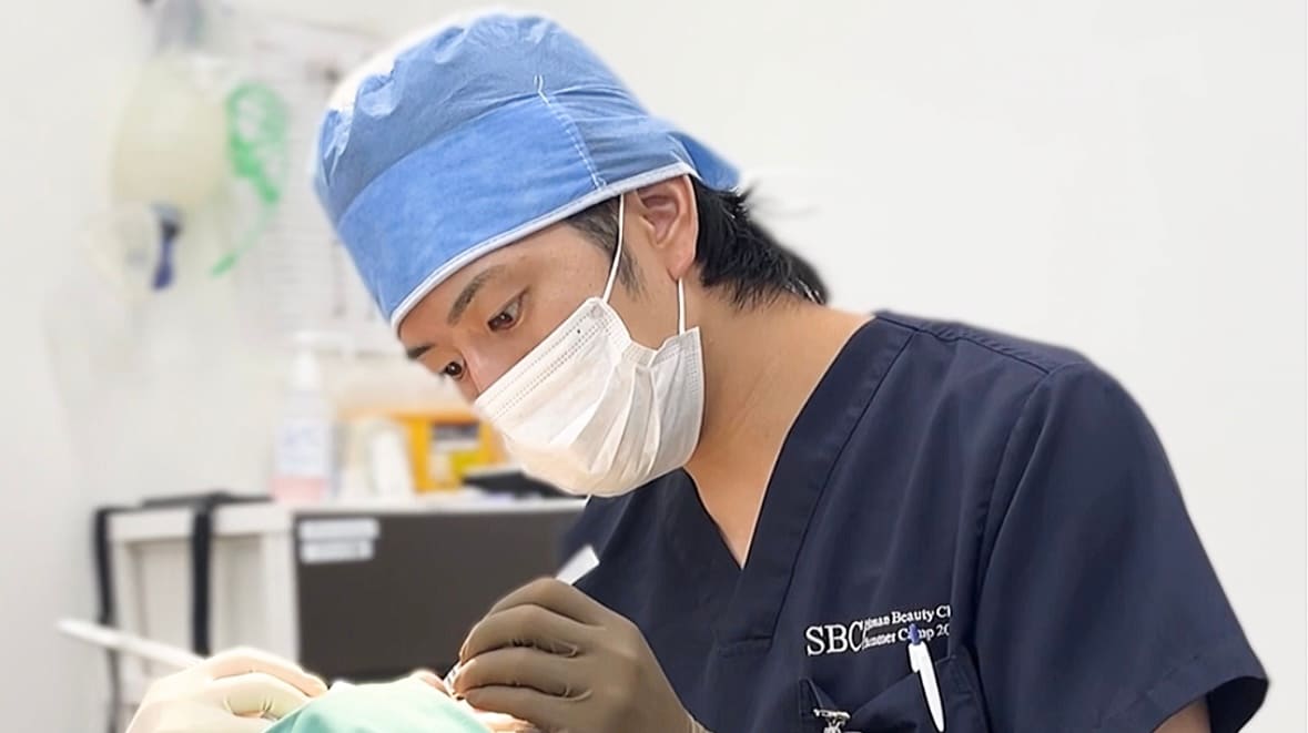 理由①：出血を最小限に抑える麻酔と手技