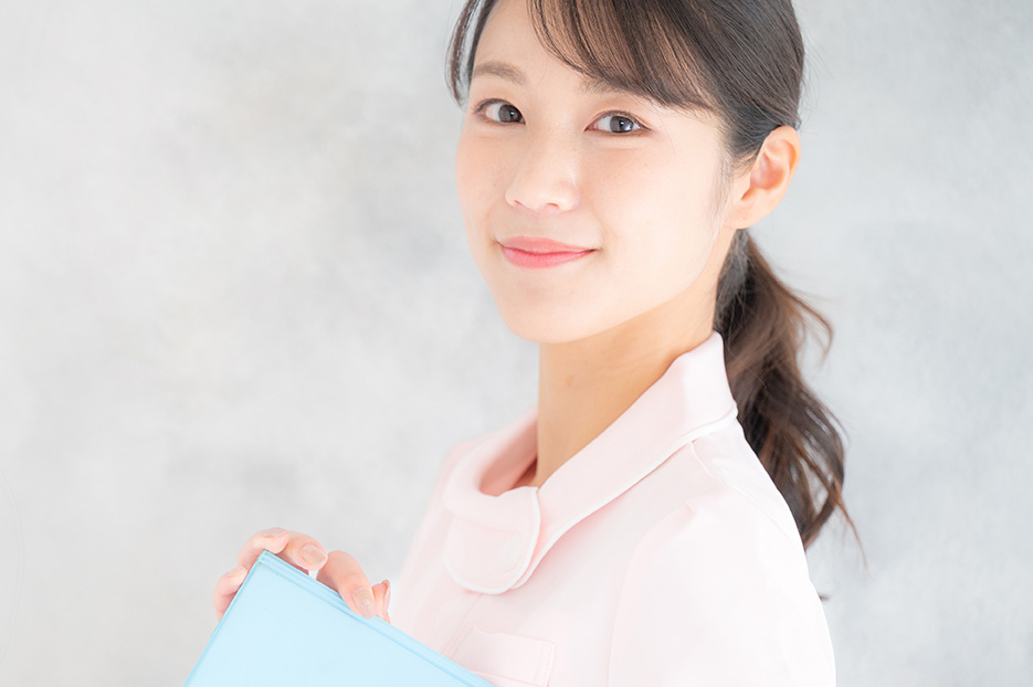 診察・手術には女性看護師が同席します