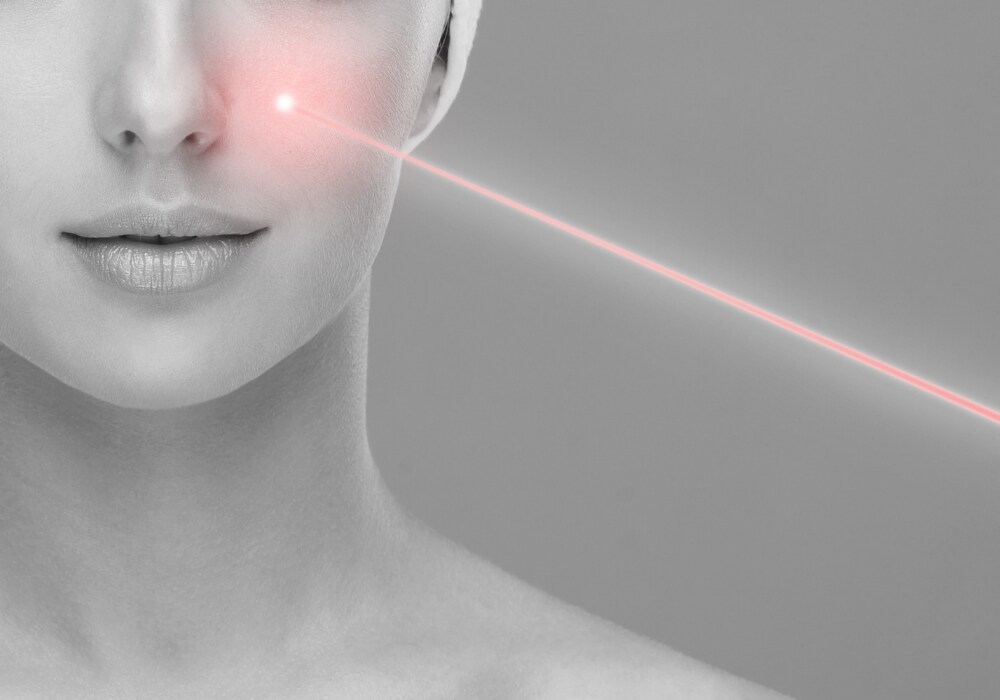 肌の状態を都度確認し、均一なエネルギーを照射