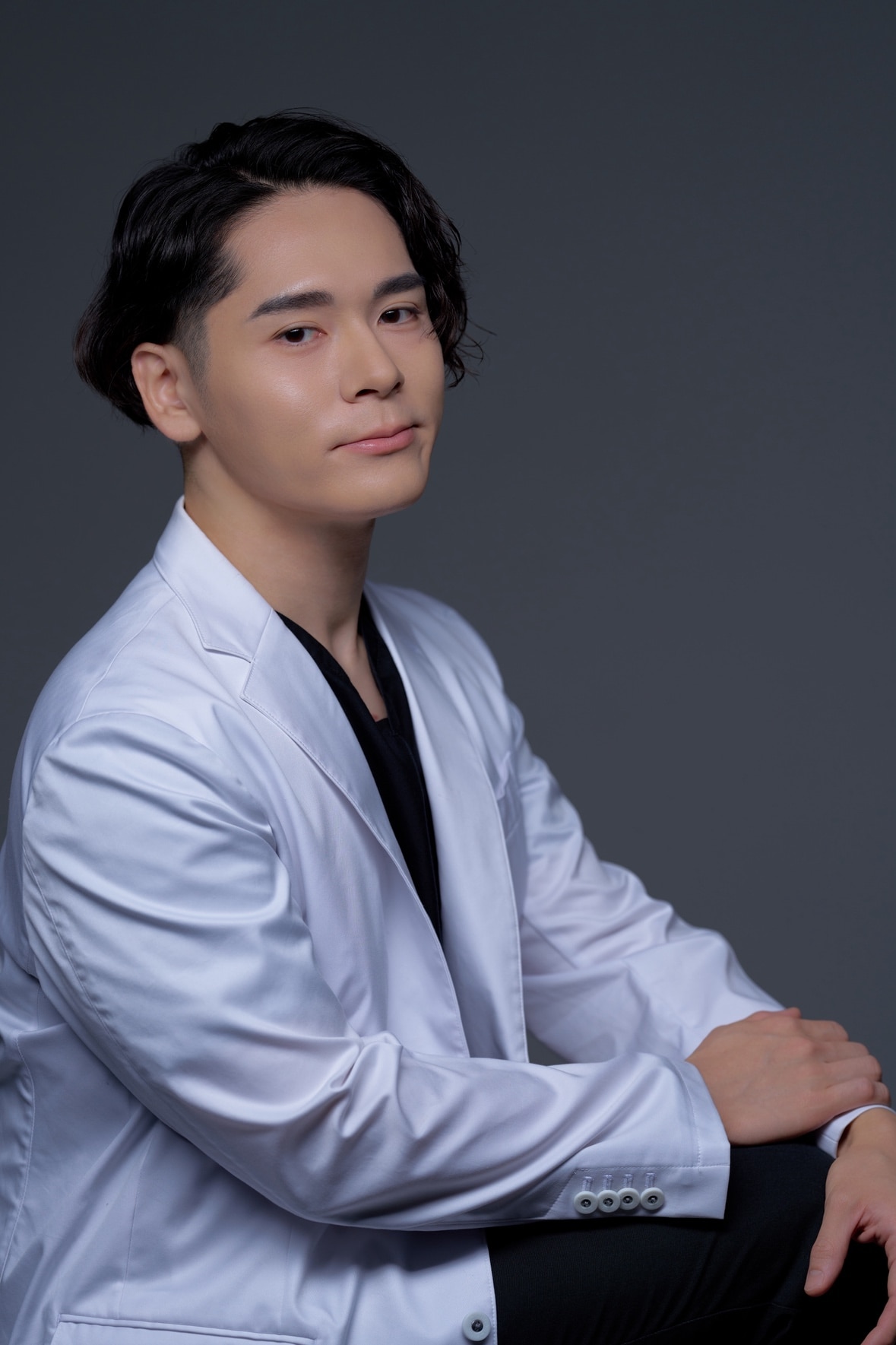 新海　郁馬 医師