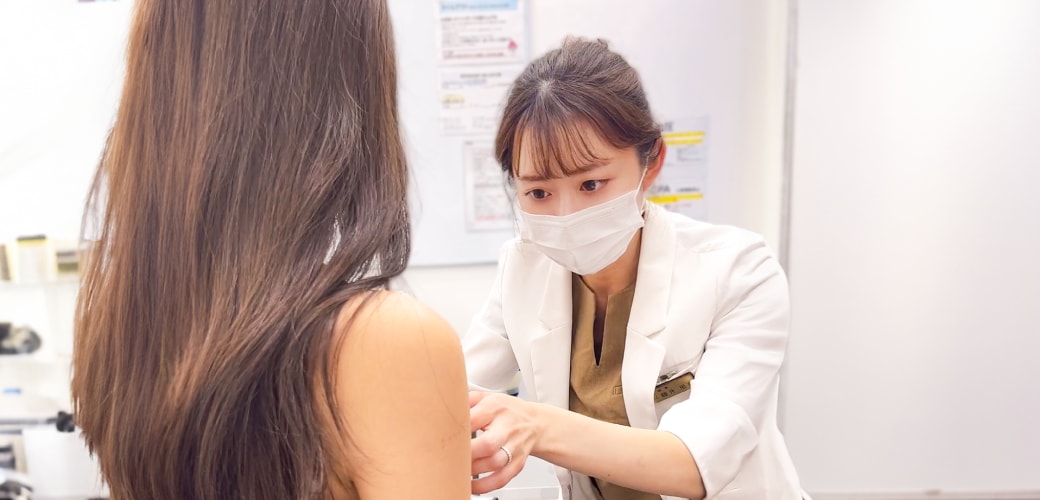 バレずに美しいバストを手に入れるなら藤井医師！