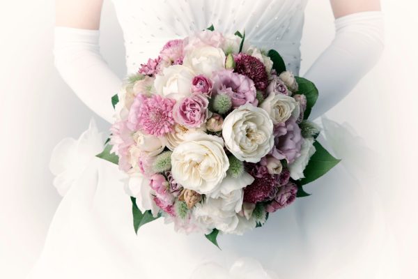 結婚式など大事なイベントがあるときは、何ヶ月前に施術した方が良いですか?<br />