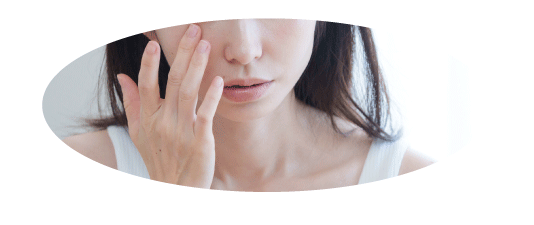 残念ですが...目元のクマは市販のクリームやマッサージでは治せません。