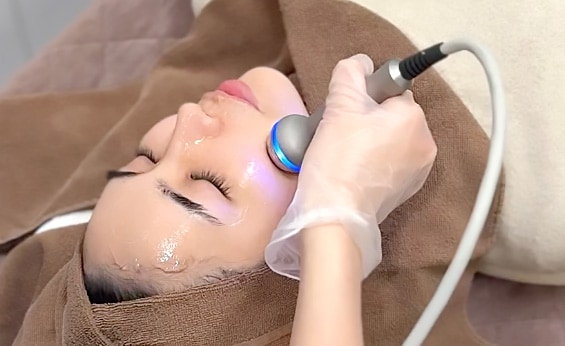 ★痛み・ダウンタイムなく潤いと弾力UP★