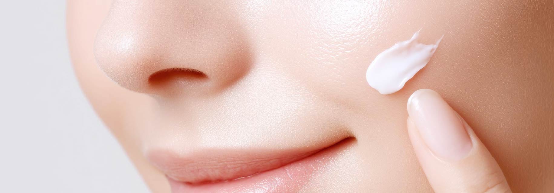 痛みが不安な方にも安心な強力麻酔クリームが選択可能です♪