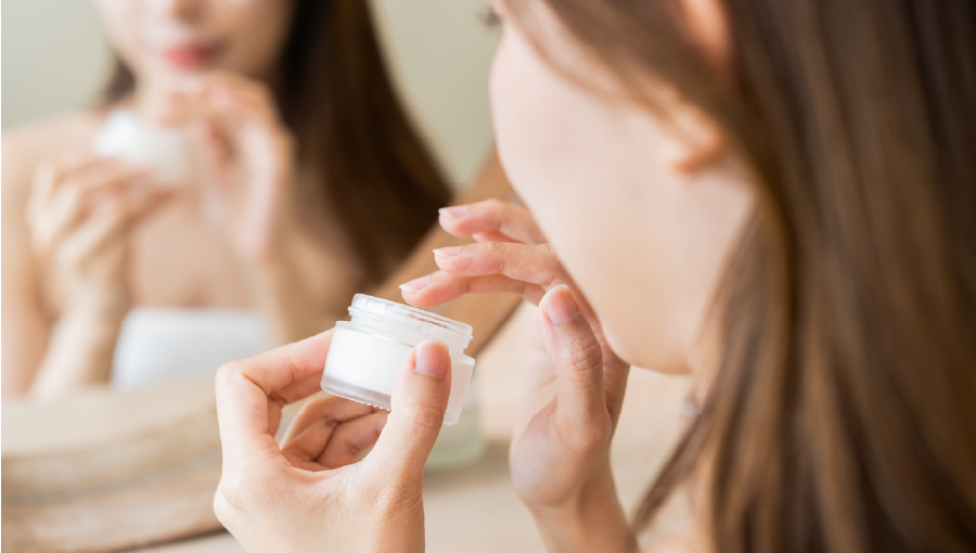 今の肌と向き合い、未来の素肌を育てる新しい美容習慣