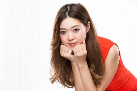 まぶたが重い人でも埋没法は受けられますが、元に戻りやすいです