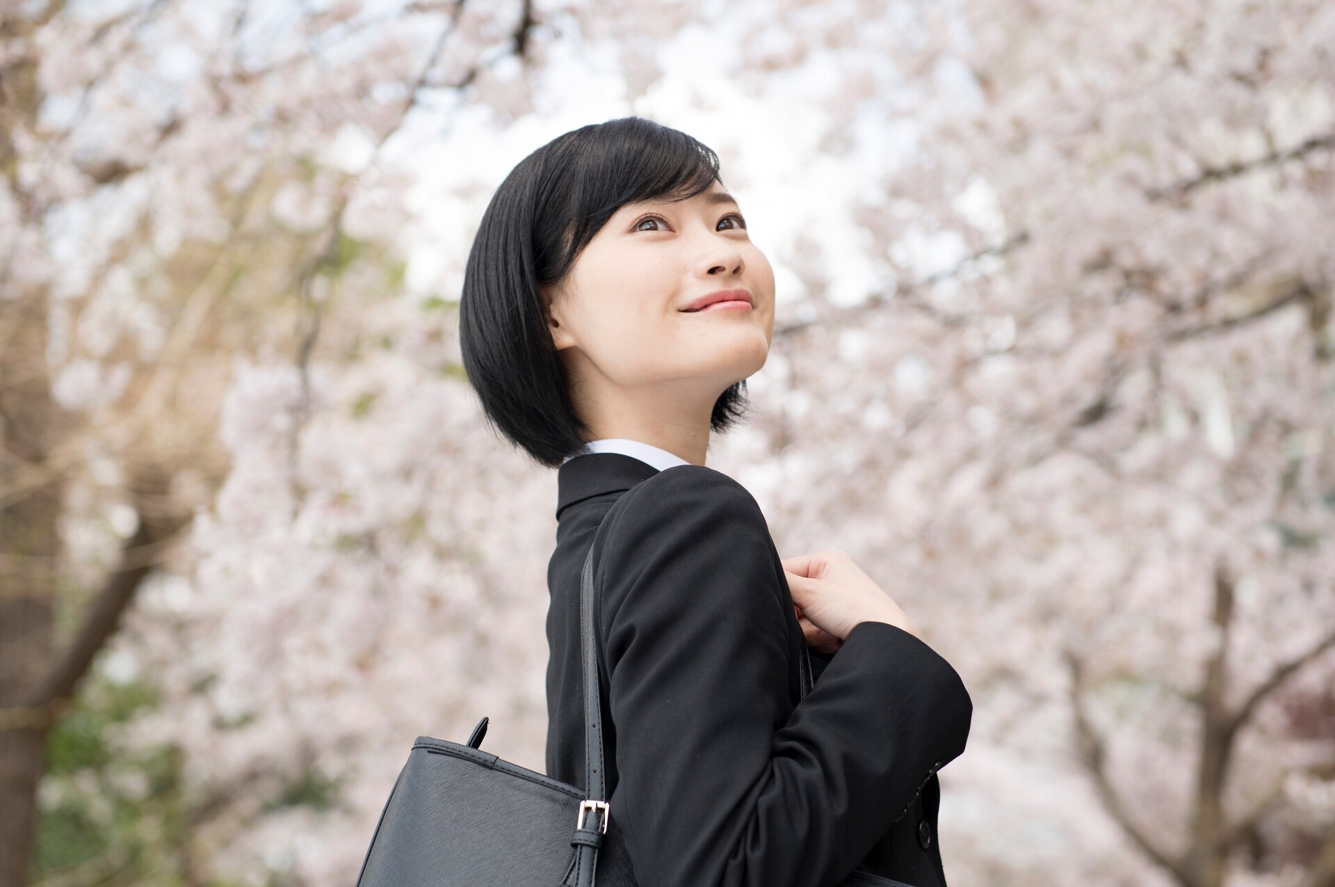 二重のりが目に入ったときの対処法は 湘南美容クリニック