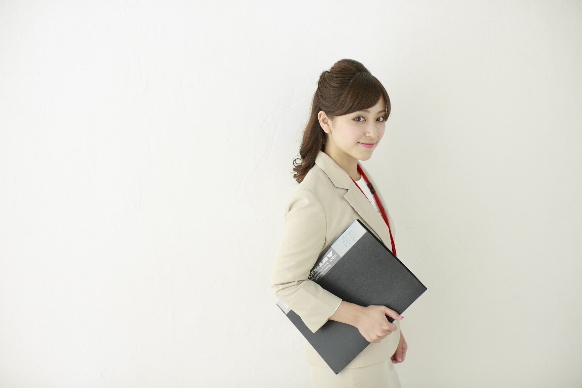 2017顔出しシミ付きパンツ 二重整形では傷跡は残るものなの？ | 湘南美容クリニック