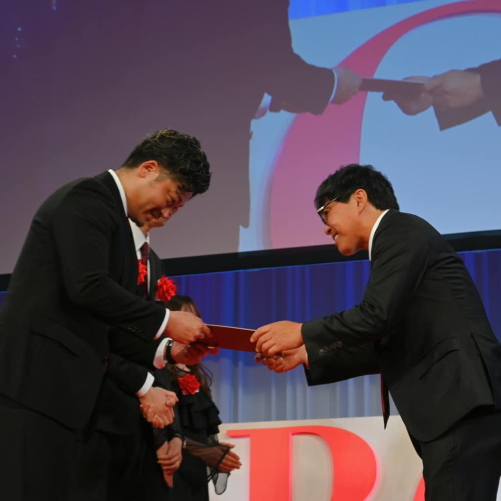 2024SBCアワード　表彰時　加藤重磨医師