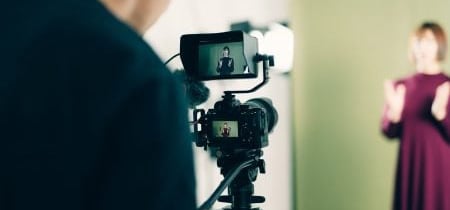 芸能人は埋没法で二重整形をしている人が多い?